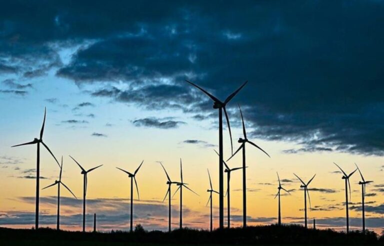 Die kritische Debatte über den Ausbau der Windenergie in Nottuln (Symbolbild) reißt nicht ab. Am 27. November soll es bei einer Windmesse Informationen aus erster Hand geben.