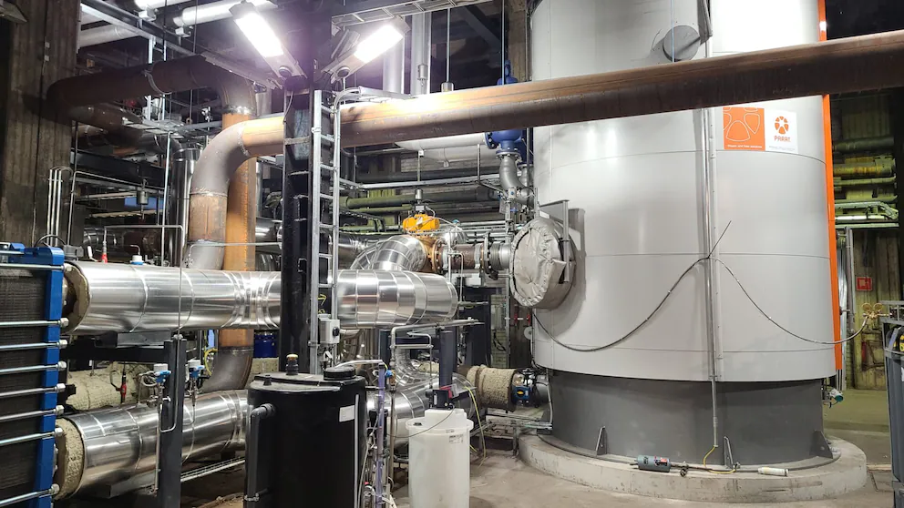 Auf der Insel Vasklot in Finnland wurde 2021 ein elektrischer Heizkessel mit einer Leistung von 40 MW vom Unternehmen Vaasan Voima in Betrieb genommen.