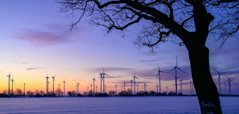 Für Hausbesitzer können Windkraftanlagen einen Verlust von Zehntausenden Euro bedeuten (13.03.2026)